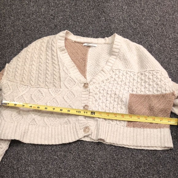 American Eagle Outfitters Cream Patchwork Cardigan (Cropped) - Picture 4 of 10